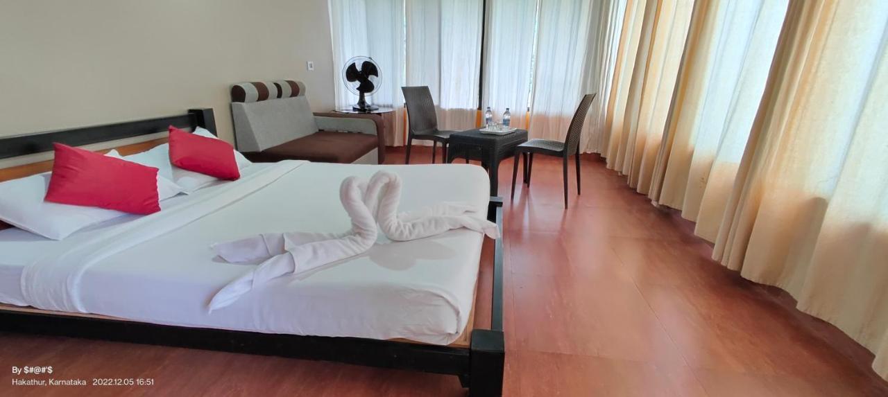 Pool Side Villa'S Of Coorg Madikeri Ngoại thất bức ảnh